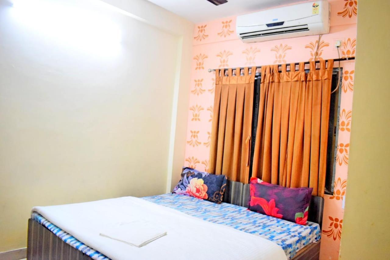 The Tavern Orchid Hotel Kolkata Exterior photo
