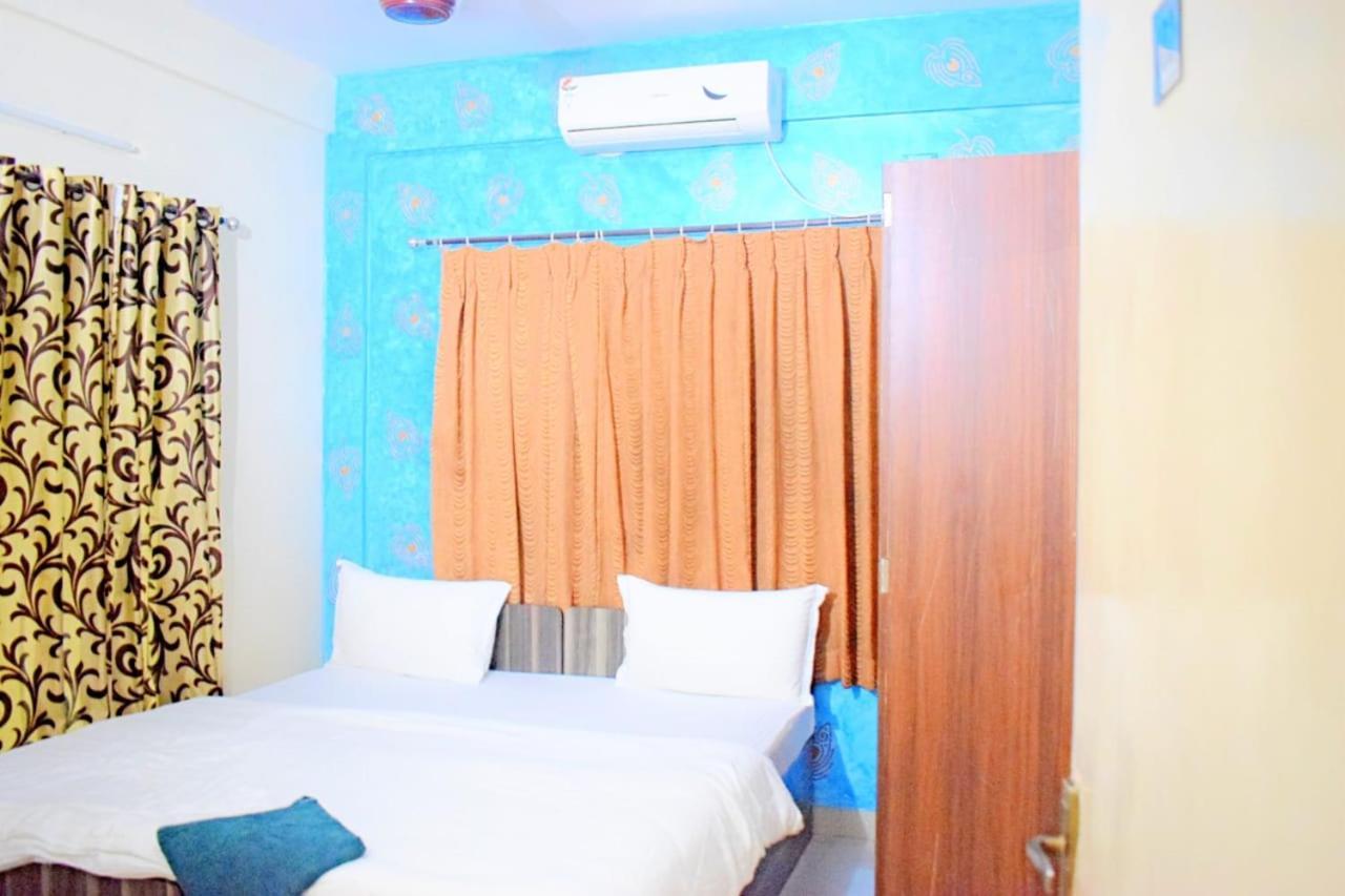 The Tavern Orchid Hotel Kolkata Exterior photo